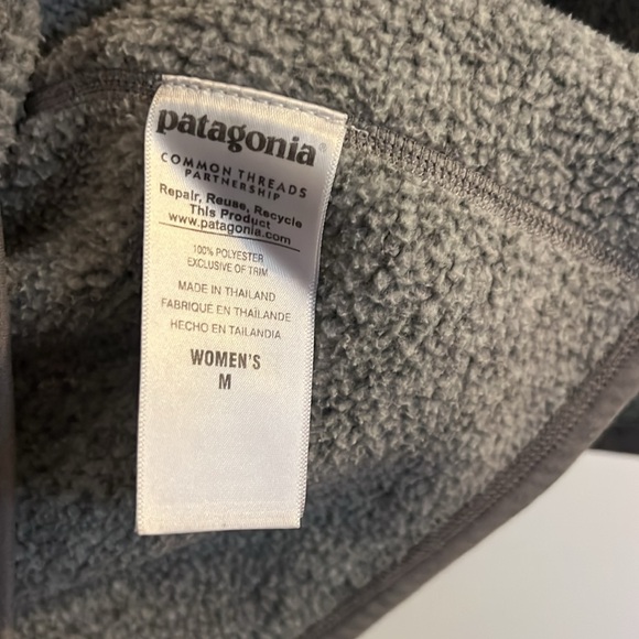 Patagonia Women’s Quarter Zip - Picture 5 of 6